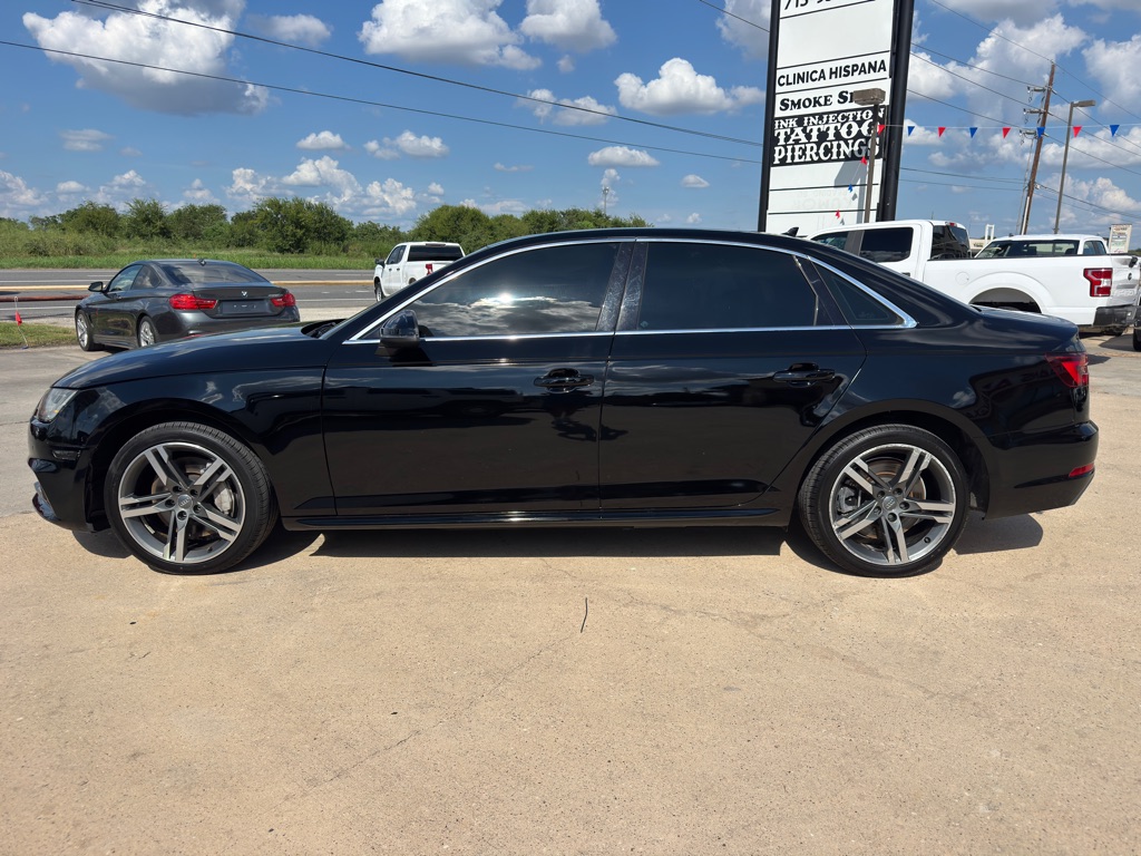 Photo 8 of this AUDI A4