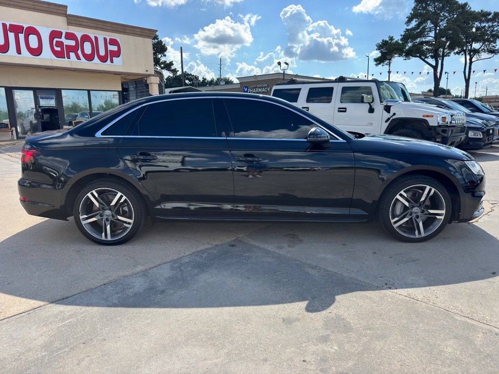 Photo 12 of this AUDI A4