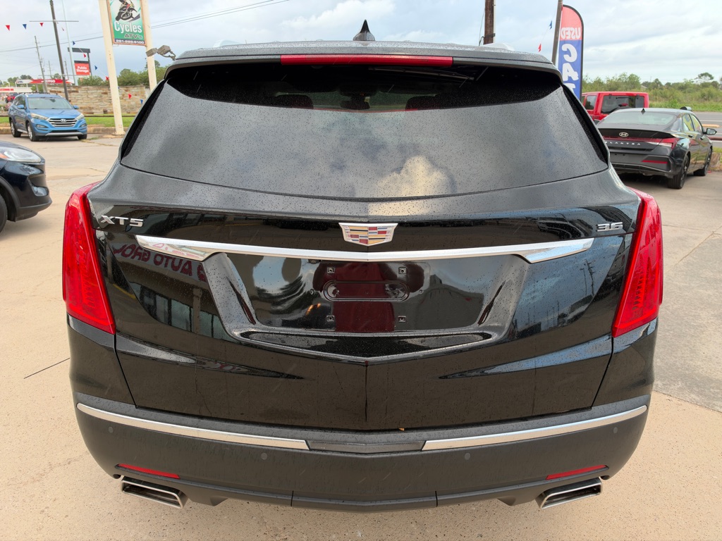 Photo 5 of this CADILLAC XT5