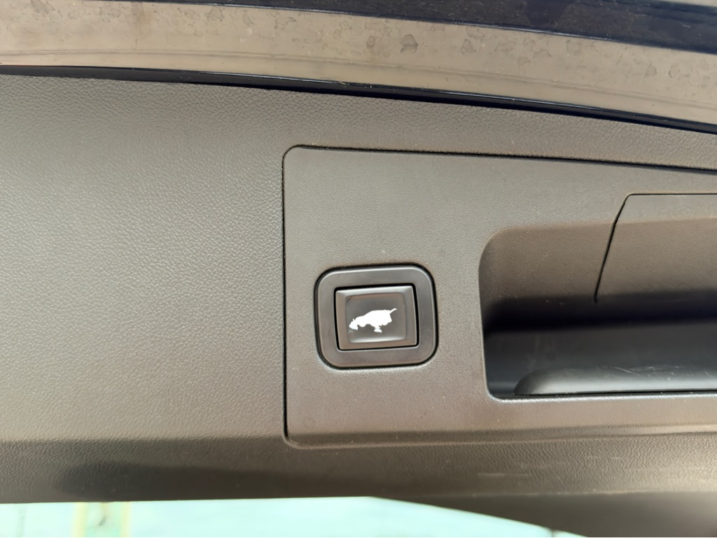 Photo 28 of this CADILLAC XT5
