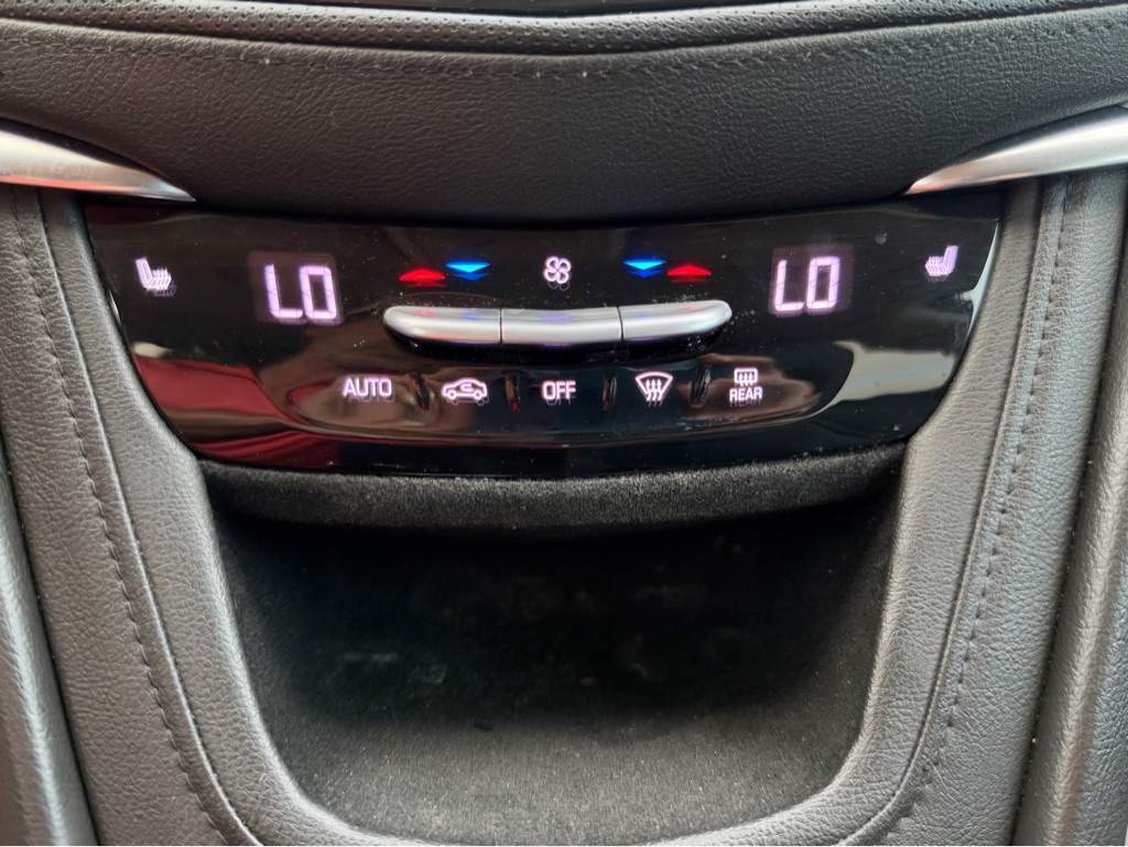 Photo 23 of this CADILLAC XT5