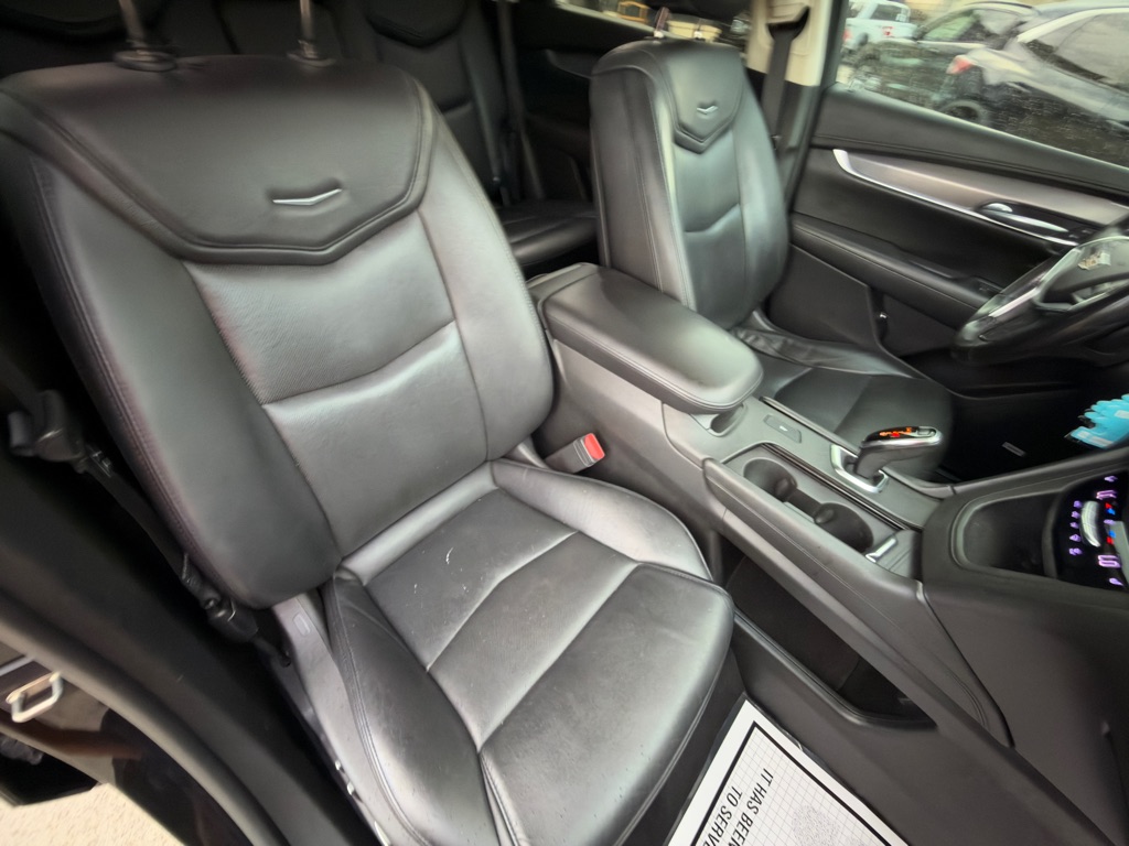 Photo 14 of this CADILLAC XT5