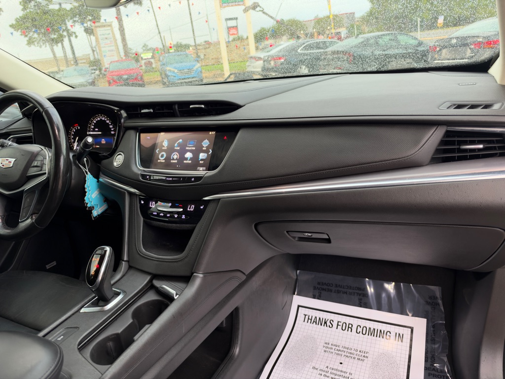 Photo 15 of this CADILLAC XT5