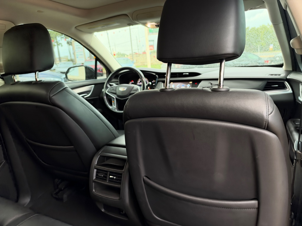 Photo 12 of this CADILLAC XT5