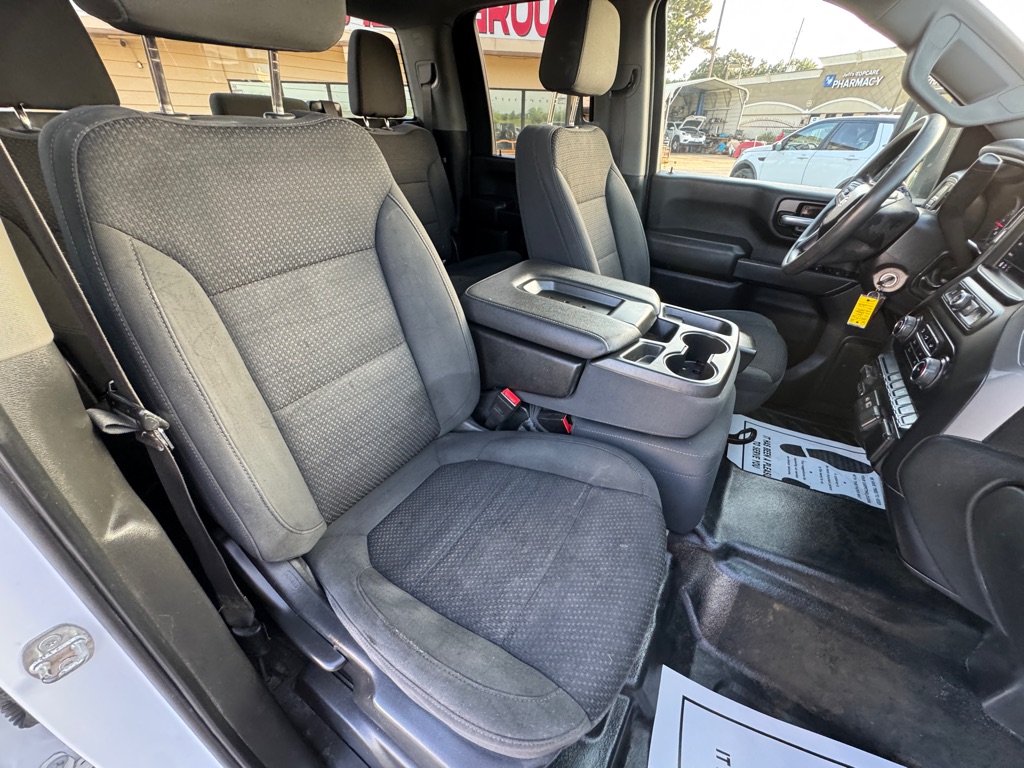 Photo 17 of this CHEVROLET SILVERADO 2500H