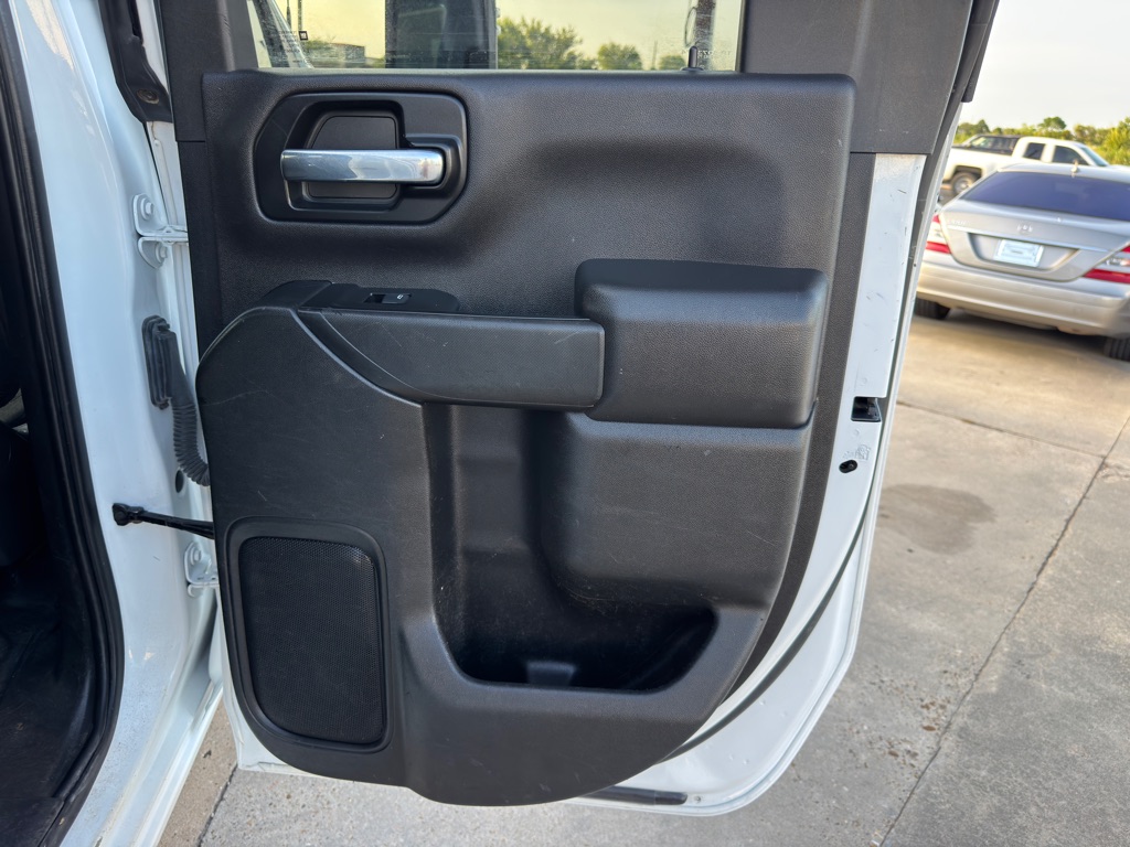 Photo 16 of this CHEVROLET SILVERADO 2500H