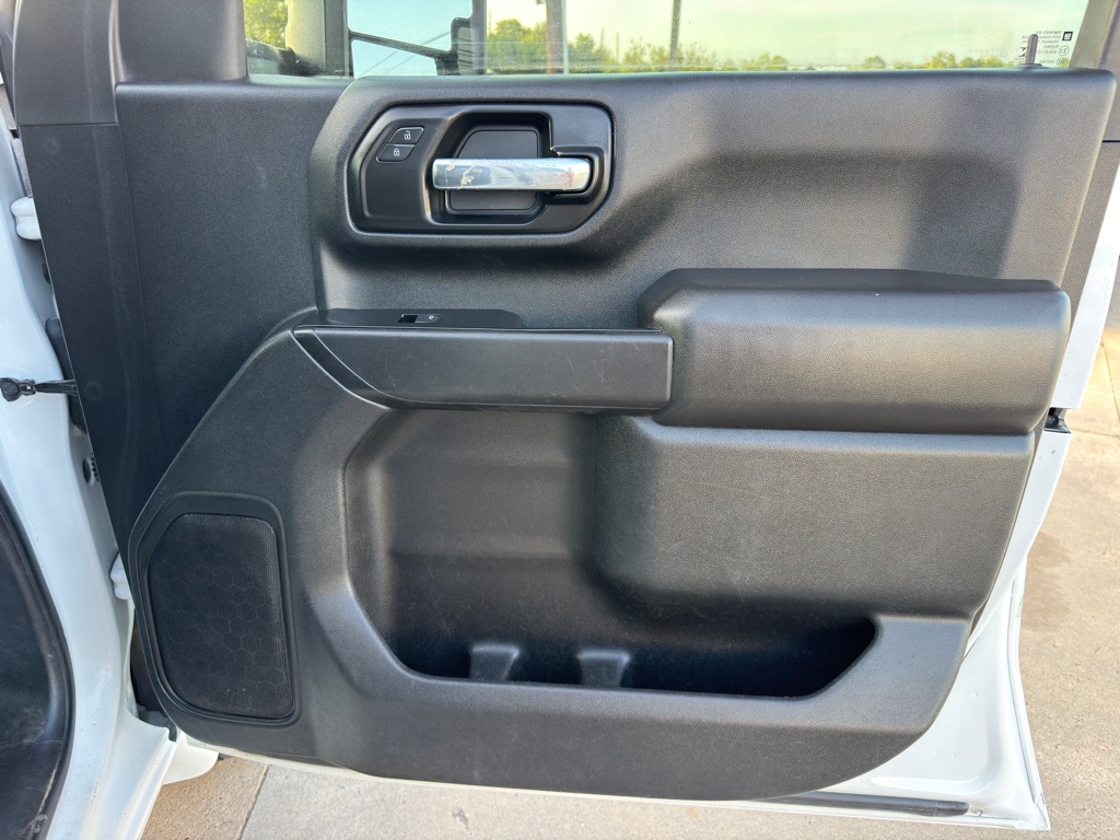 Photo 19 of this CHEVROLET SILVERADO 2500H