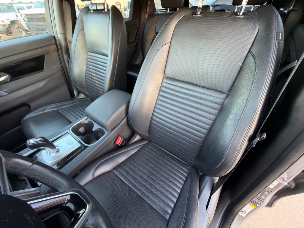 Photo 19 of this LAND ROVER DISCOVERY SPORT