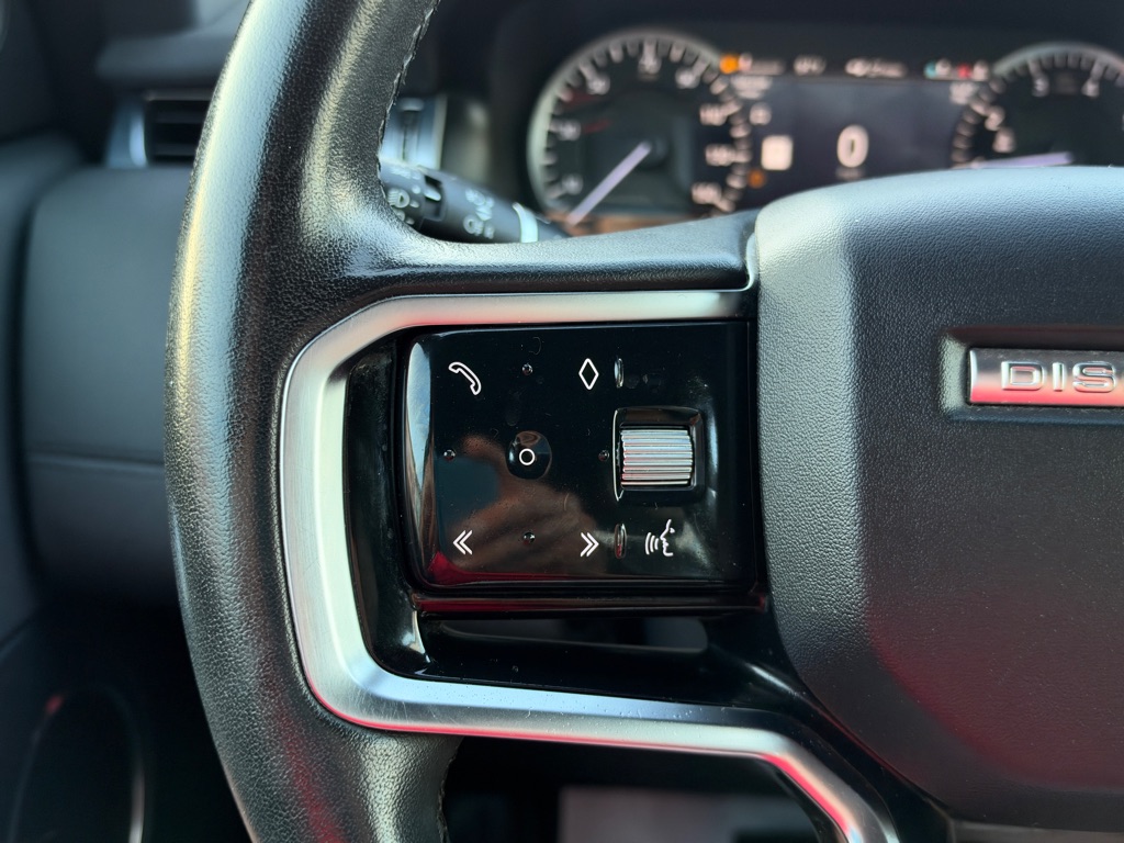 Photo 29 of this LAND ROVER DISCOVERY SPORT