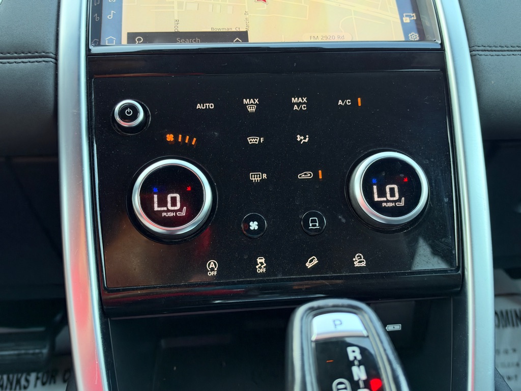 Photo 26 of this LAND ROVER DISCOVERY SPORT