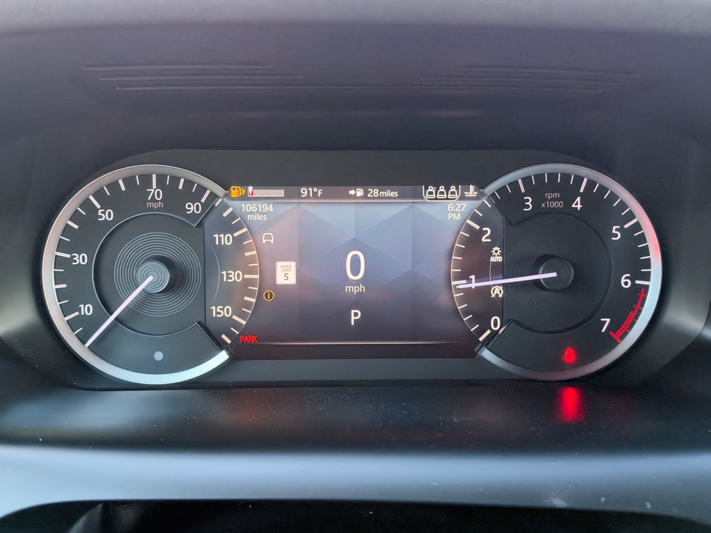 Photo 22 of this LAND ROVER DISCOVERY SPORT