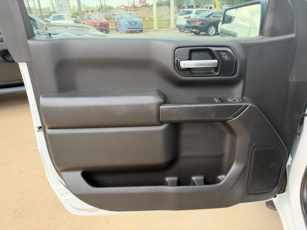 Photo 17 of this CHEVROLET SILVERADO 1500