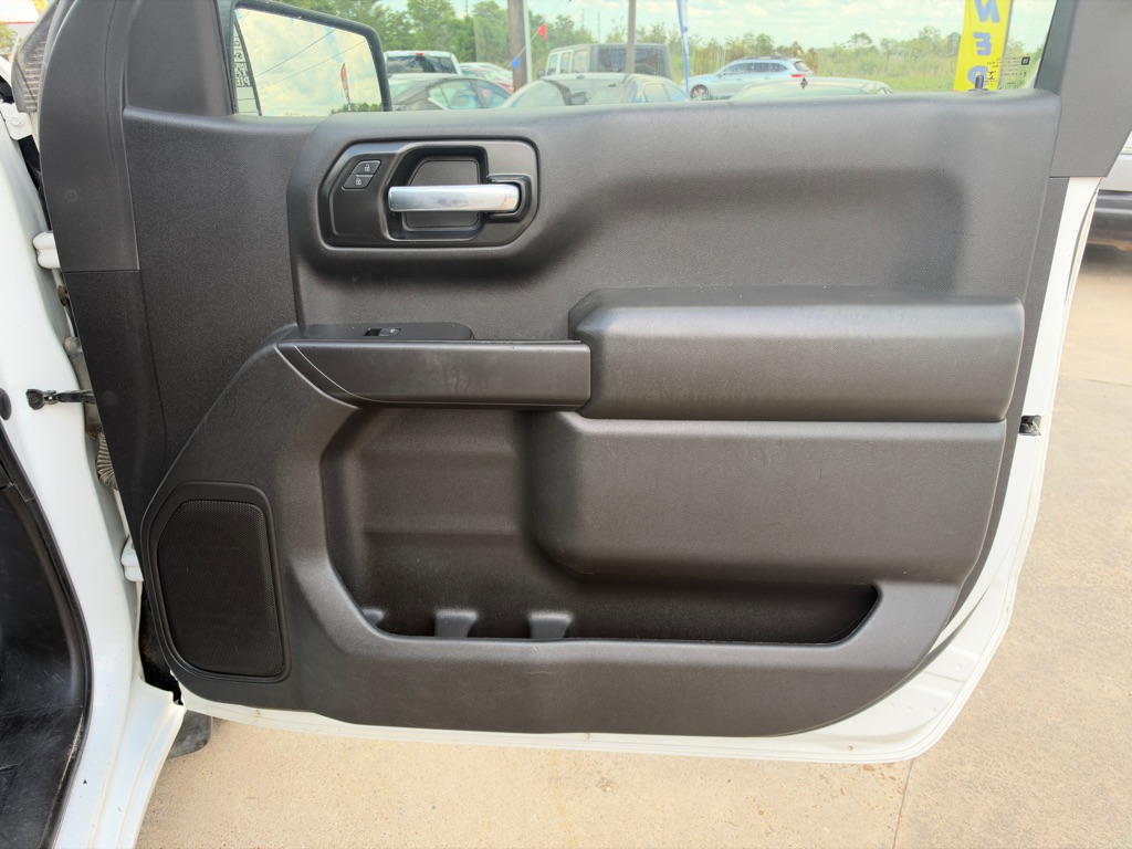 Photo 14 of this CHEVROLET SILVERADO 1500