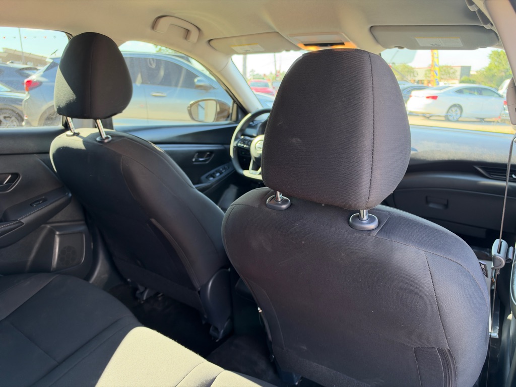 Photo 16 of this NISSAN SENTRA