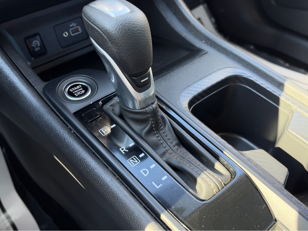 Photo 27 of this NISSAN SENTRA