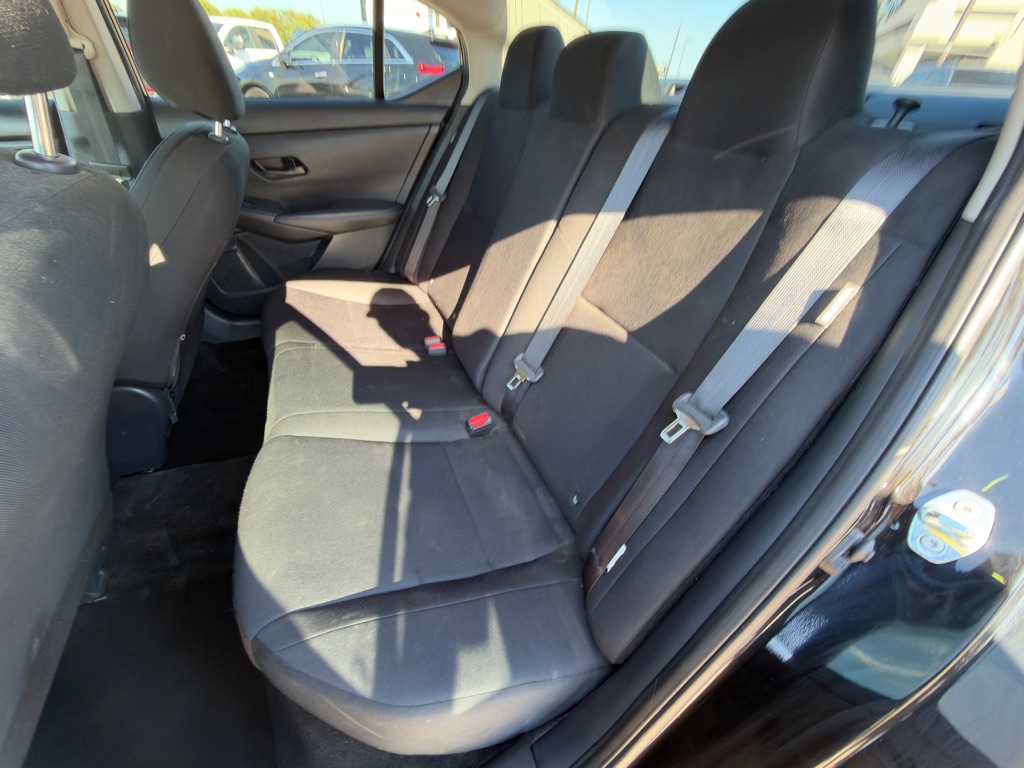 Photo 12 of this NISSAN SENTRA