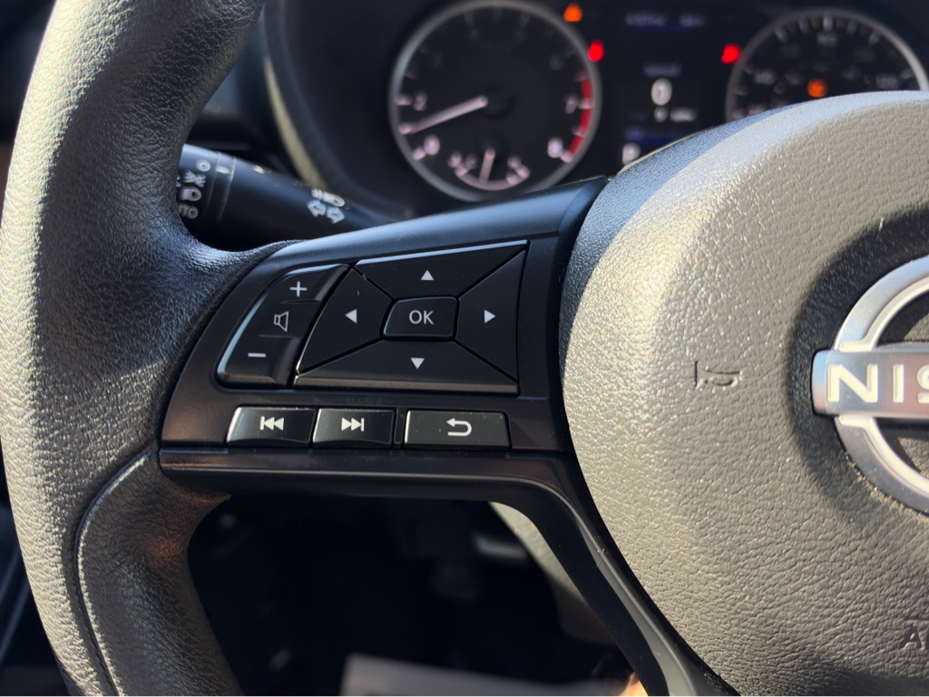 Photo 29 of this NISSAN SENTRA