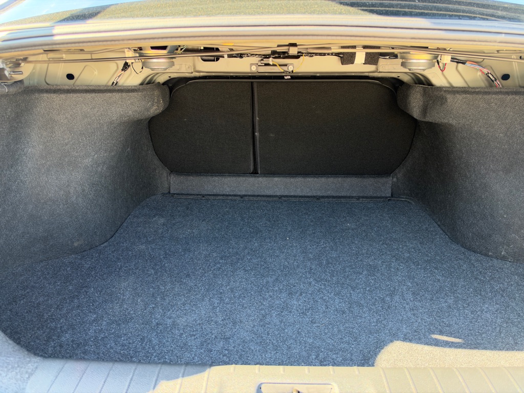 Photo 30 of this NISSAN SENTRA