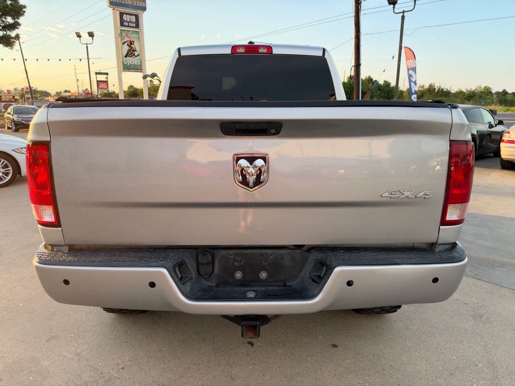 Photo 9 of this RAM 1500