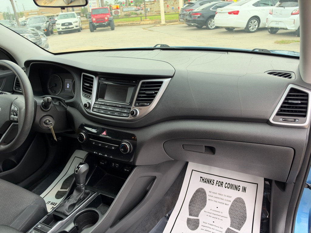 Photo 18 of this HYUNDAI TUCSON
