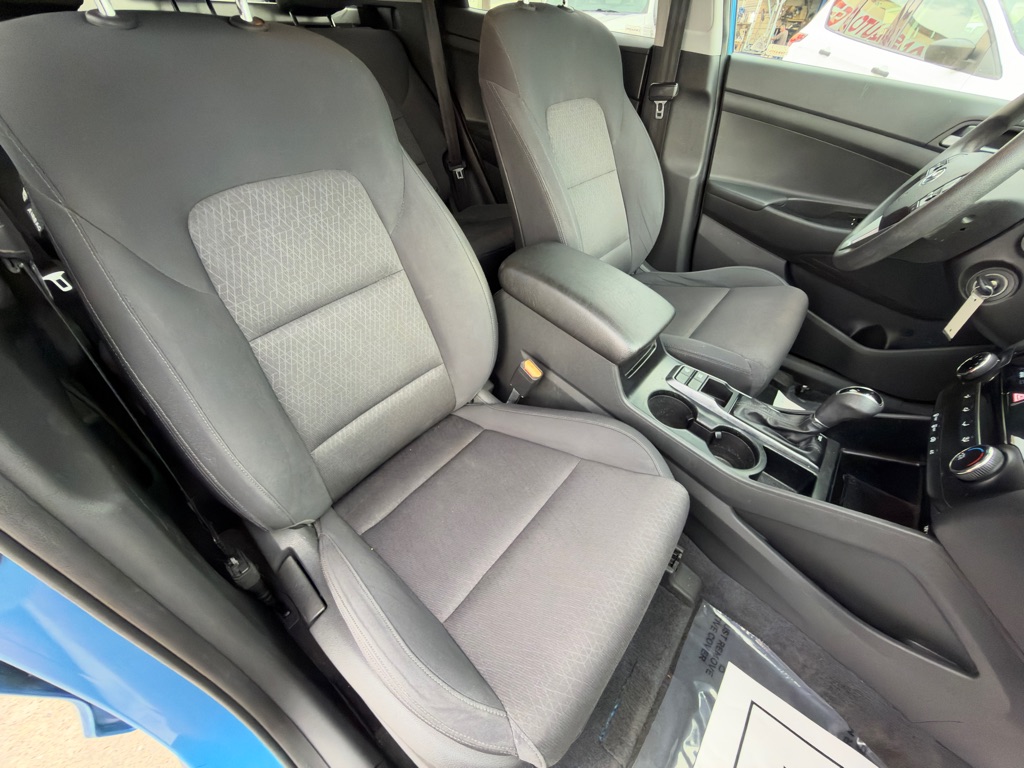 Photo 17 of this HYUNDAI TUCSON