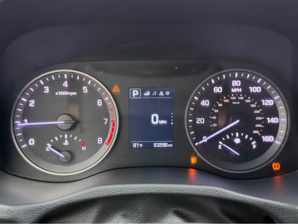 Photo 23 of this HYUNDAI TUCSON