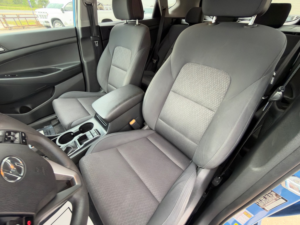 Photo 20 of this HYUNDAI TUCSON