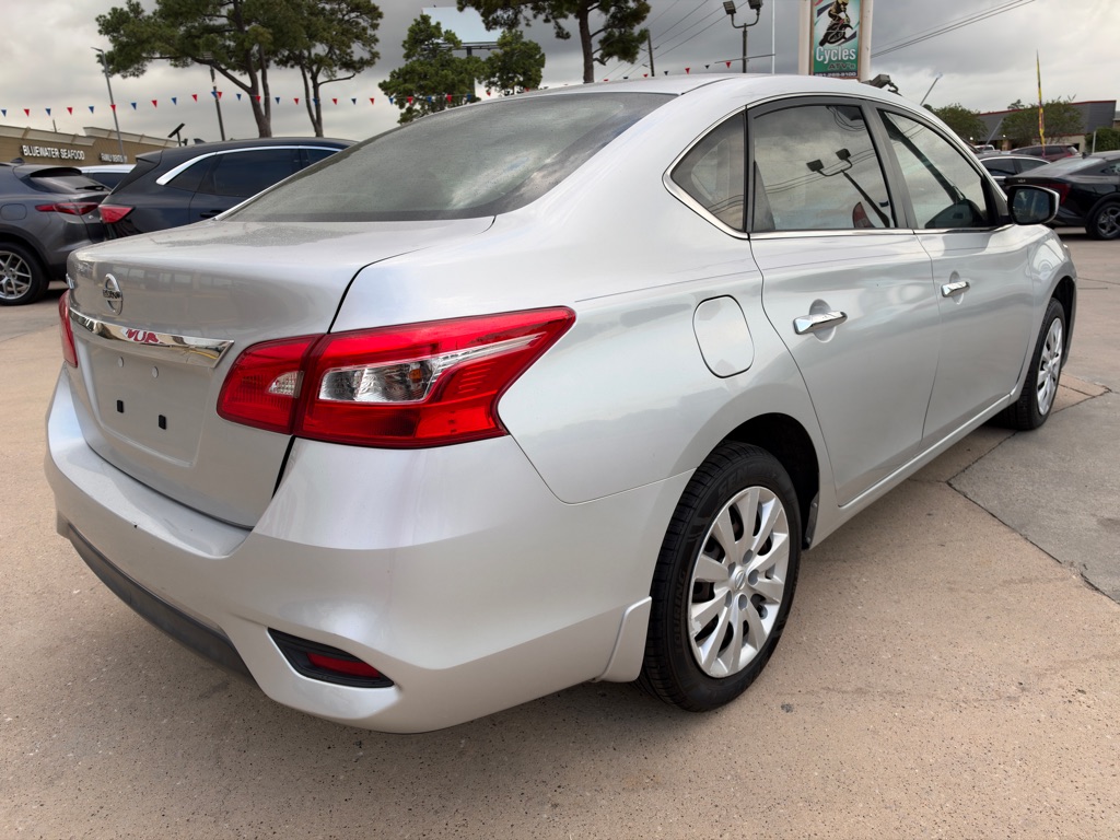 Photo 9 of this NISSAN SENTRA