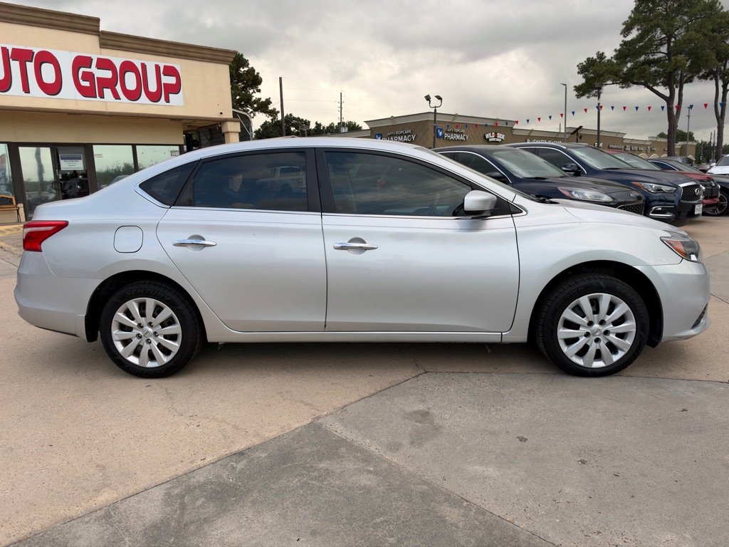 Photo 10 of this NISSAN SENTRA