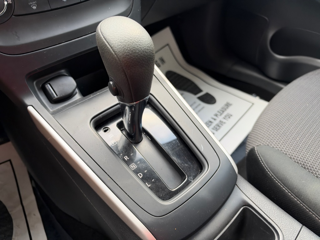 Photo 23 of this NISSAN SENTRA