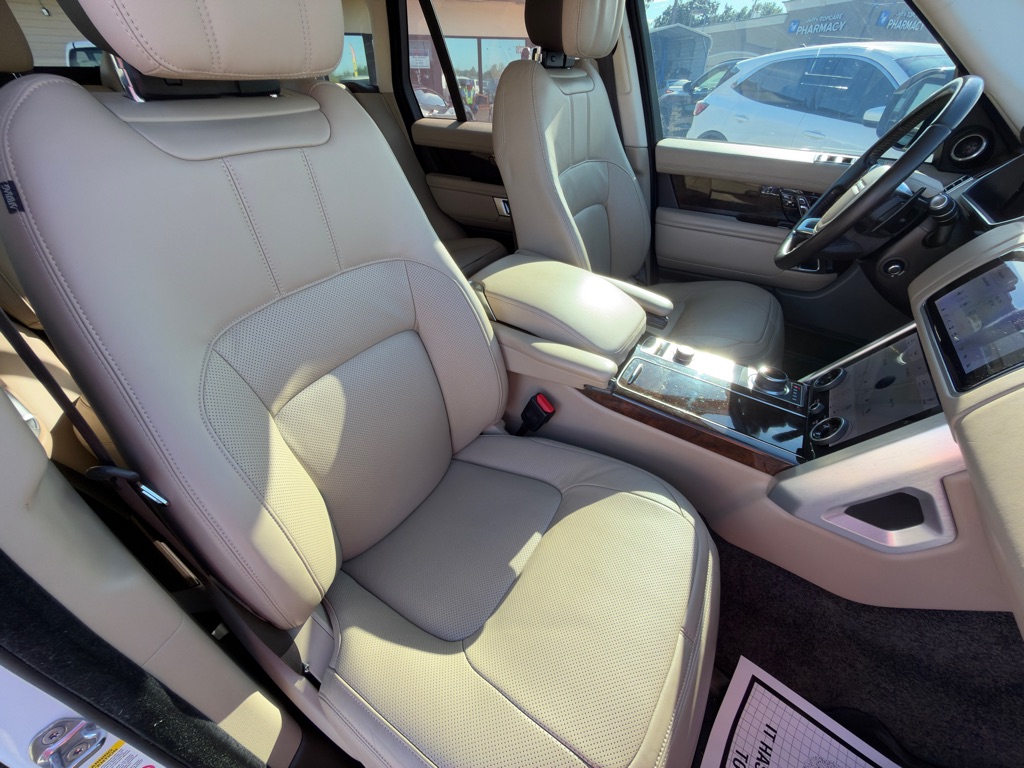 Photo 20 of this LAND ROVER RANGE ROVER