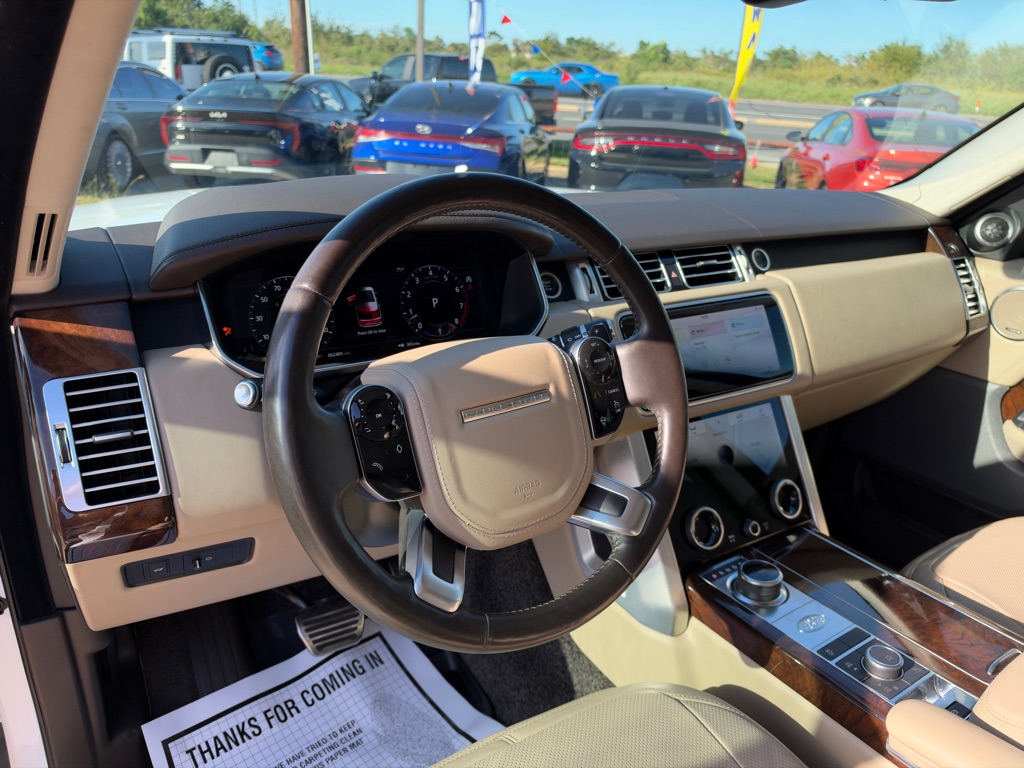 Photo 24 of this LAND ROVER RANGE ROVER