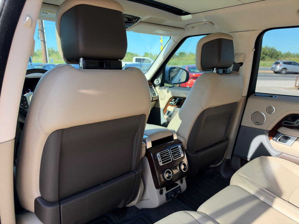 Photo 15 of this LAND ROVER RANGE ROVER