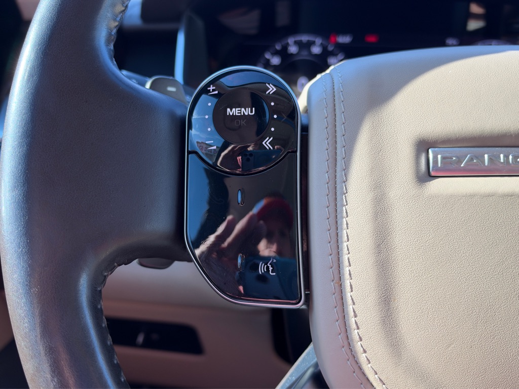 Photo 33 of this LAND ROVER RANGE ROVER
