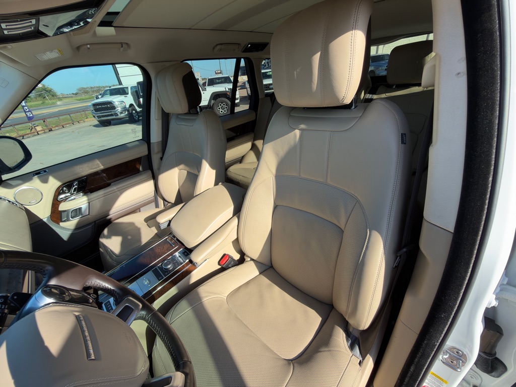 Photo 23 of this LAND ROVER RANGE ROVER