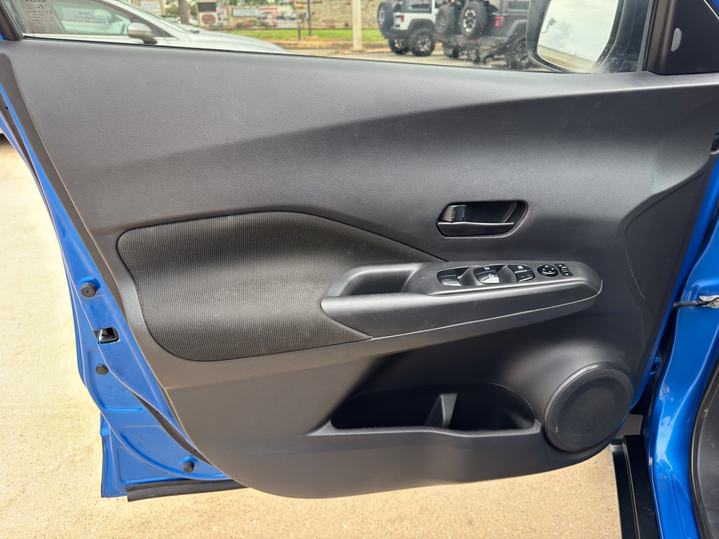 Photo 23 of this NISSAN KICKS