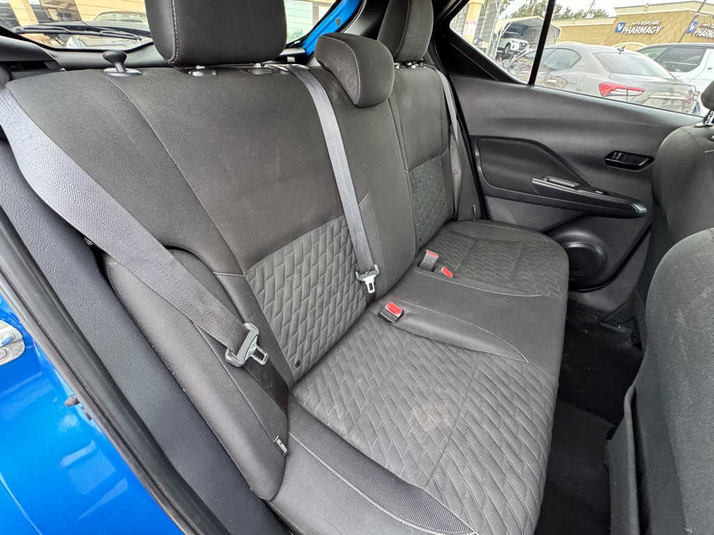 Photo 15 of this NISSAN KICKS
