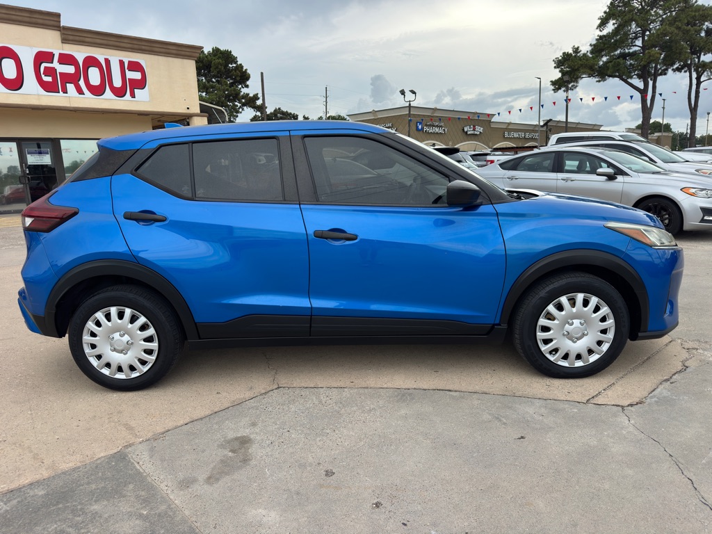Photo 11 of this NISSAN KICKS