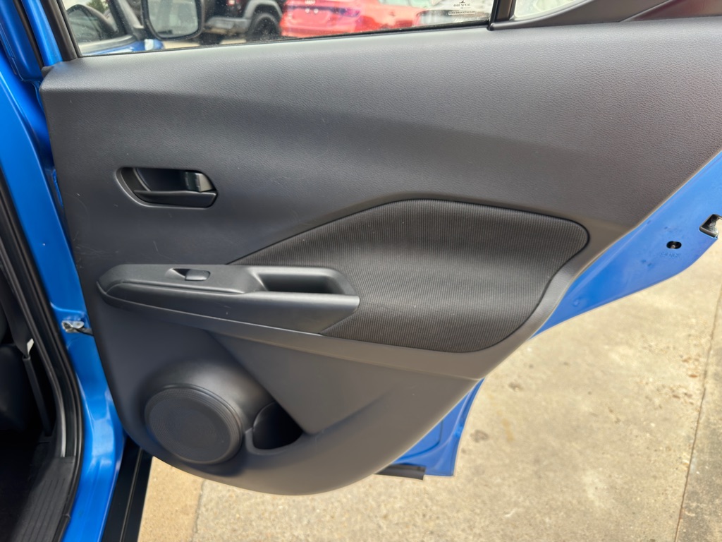 Photo 17 of this NISSAN KICKS