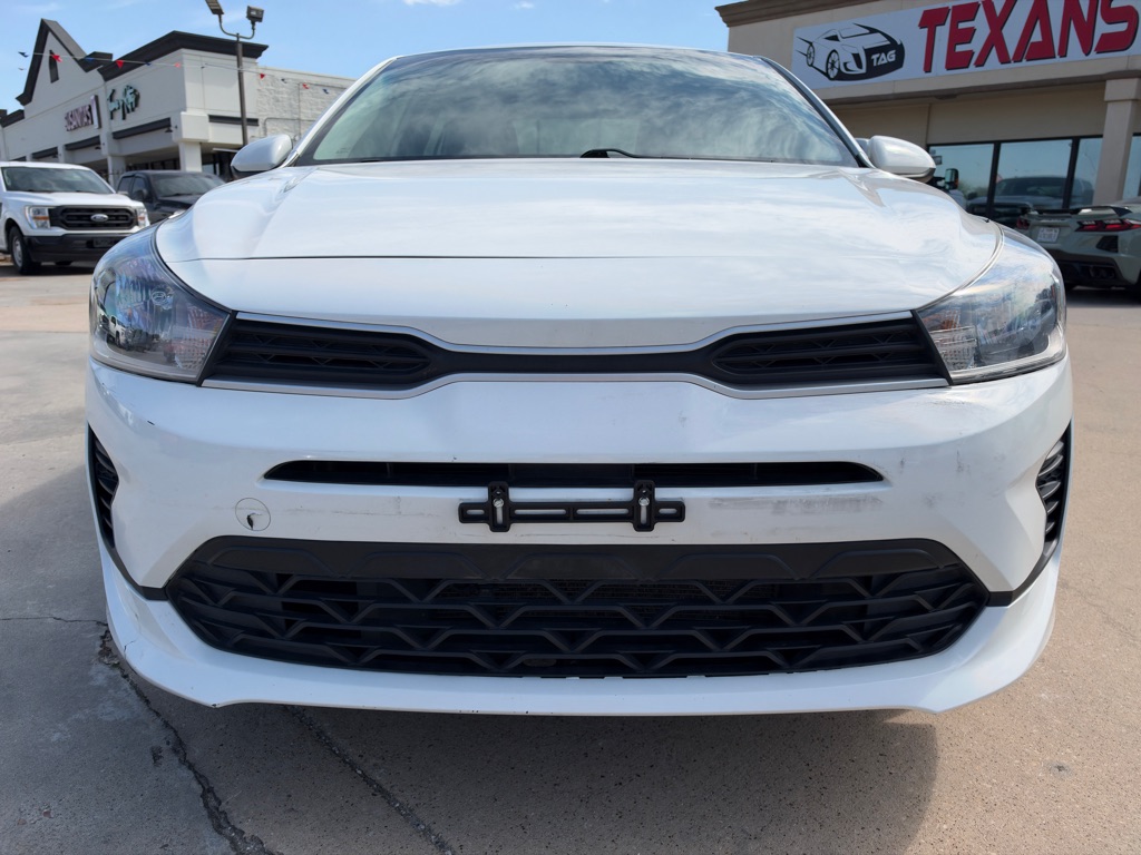 Photo 3 of this KIA RIO