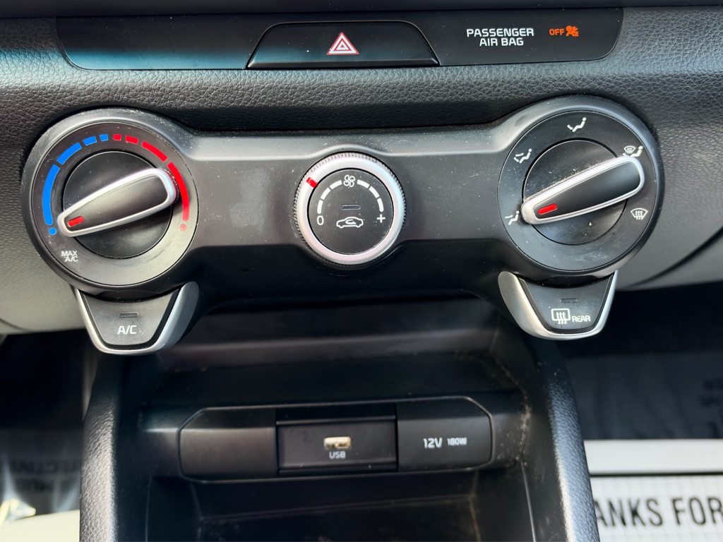 Photo 27 of this KIA RIO