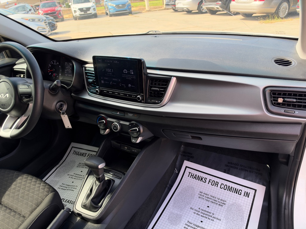 Photo 19 of this KIA RIO
