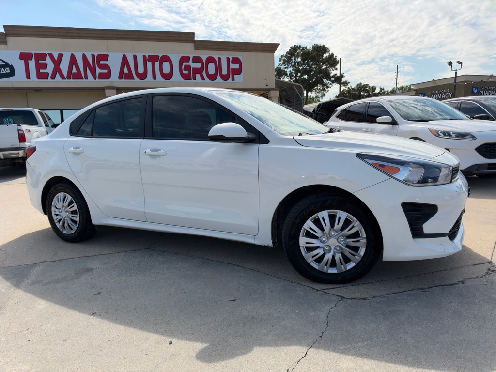 Photo 2 of this KIA RIO