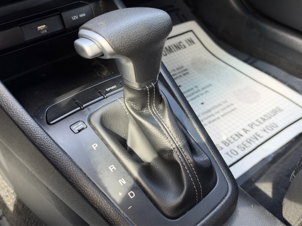 Photo 28 of this KIA RIO