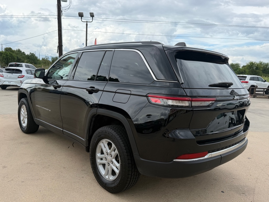 Photo 8 of this JEEP GRAND CHEROKEE