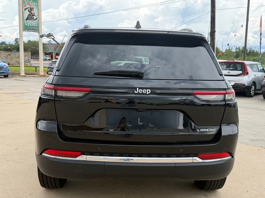 Photo 9 of this JEEP GRAND CHEROKEE