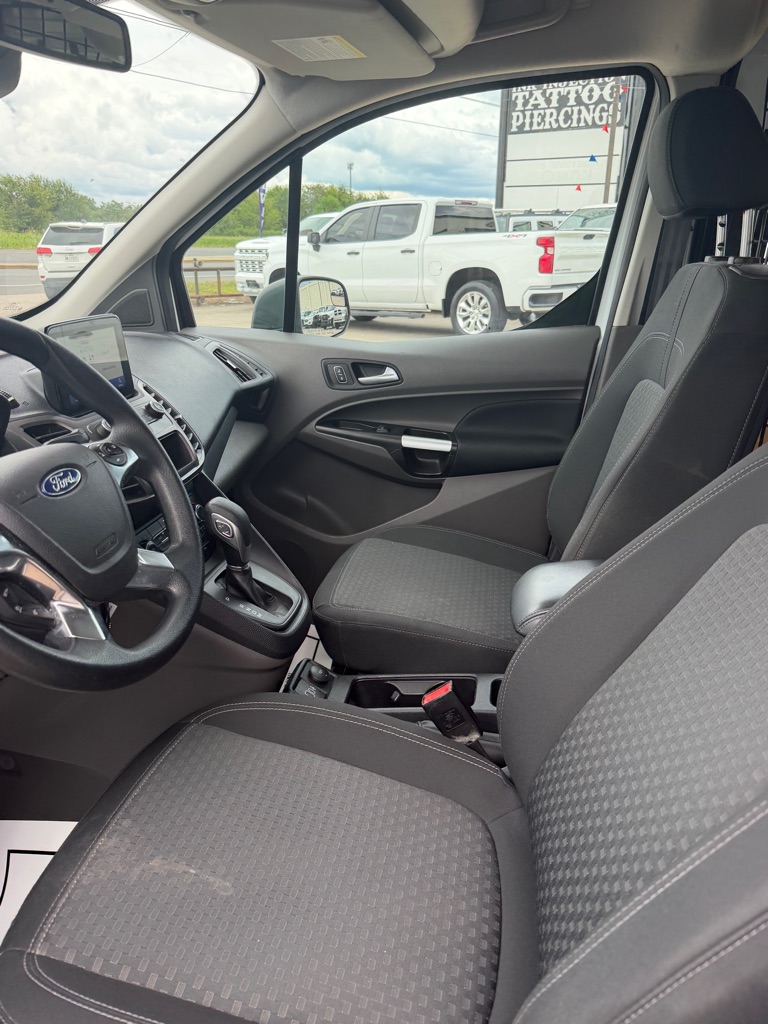 Photo 16 of this FORD TRANSIT CONNECT