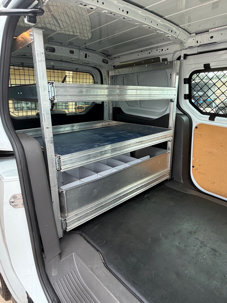 Photo 12 of this FORD TRANSIT CONNECT