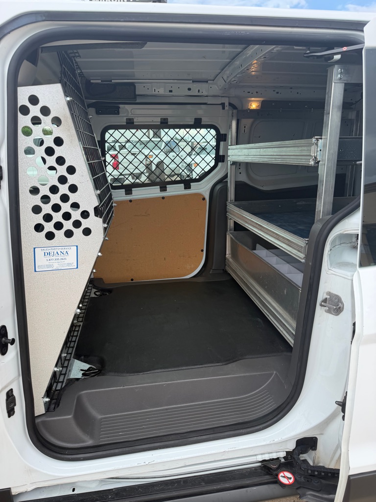 Photo 24 of this FORD TRANSIT CONNECT