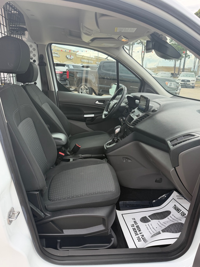 Photo 15 of this FORD TRANSIT CONNECT